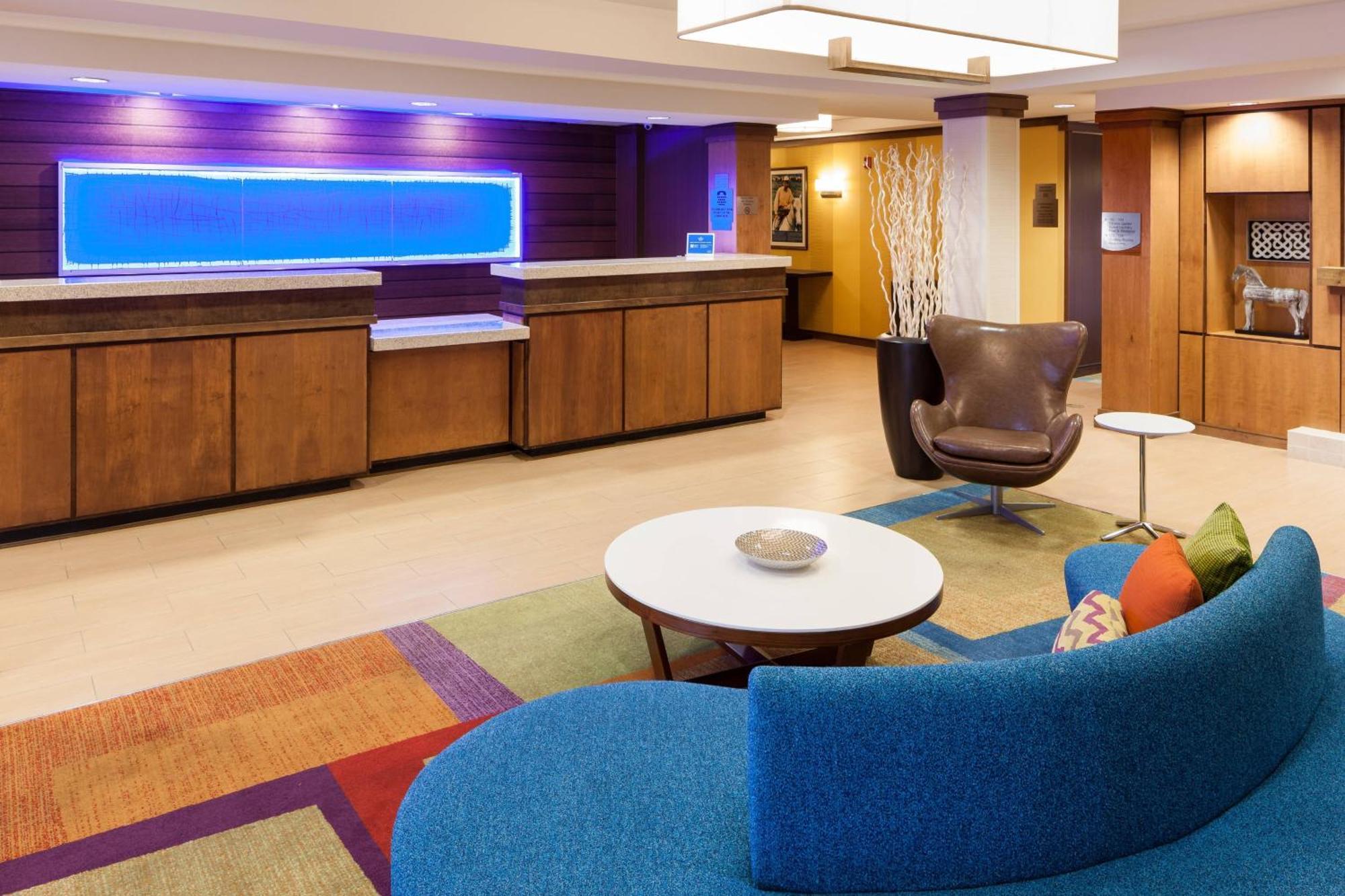 Отель Fairfield By Marriott Растон Экстерьер фото
