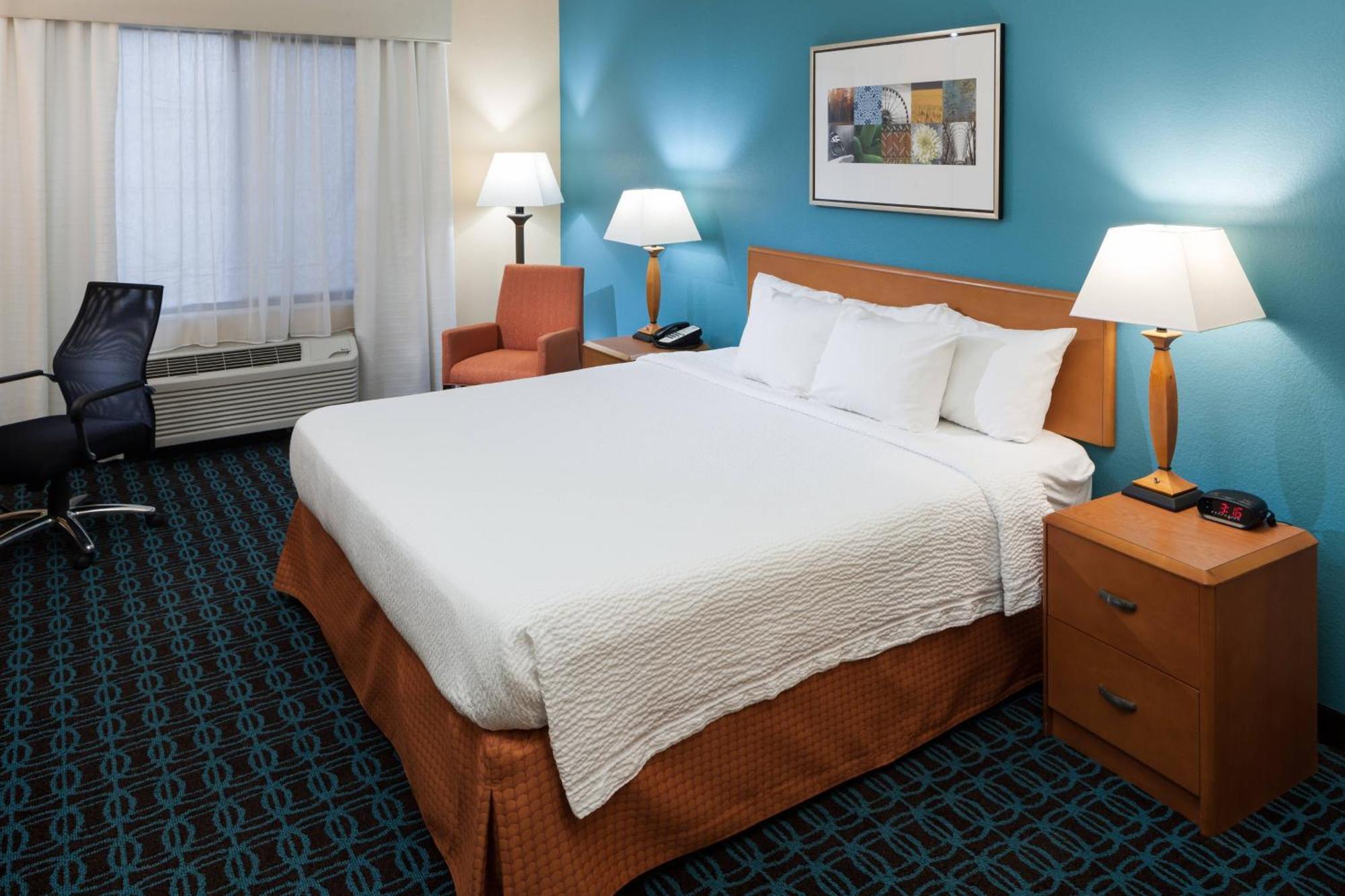 Отель Fairfield By Marriott Растон Экстерьер фото